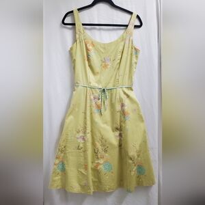 Floral Fit And Flare Sz 6 Dress